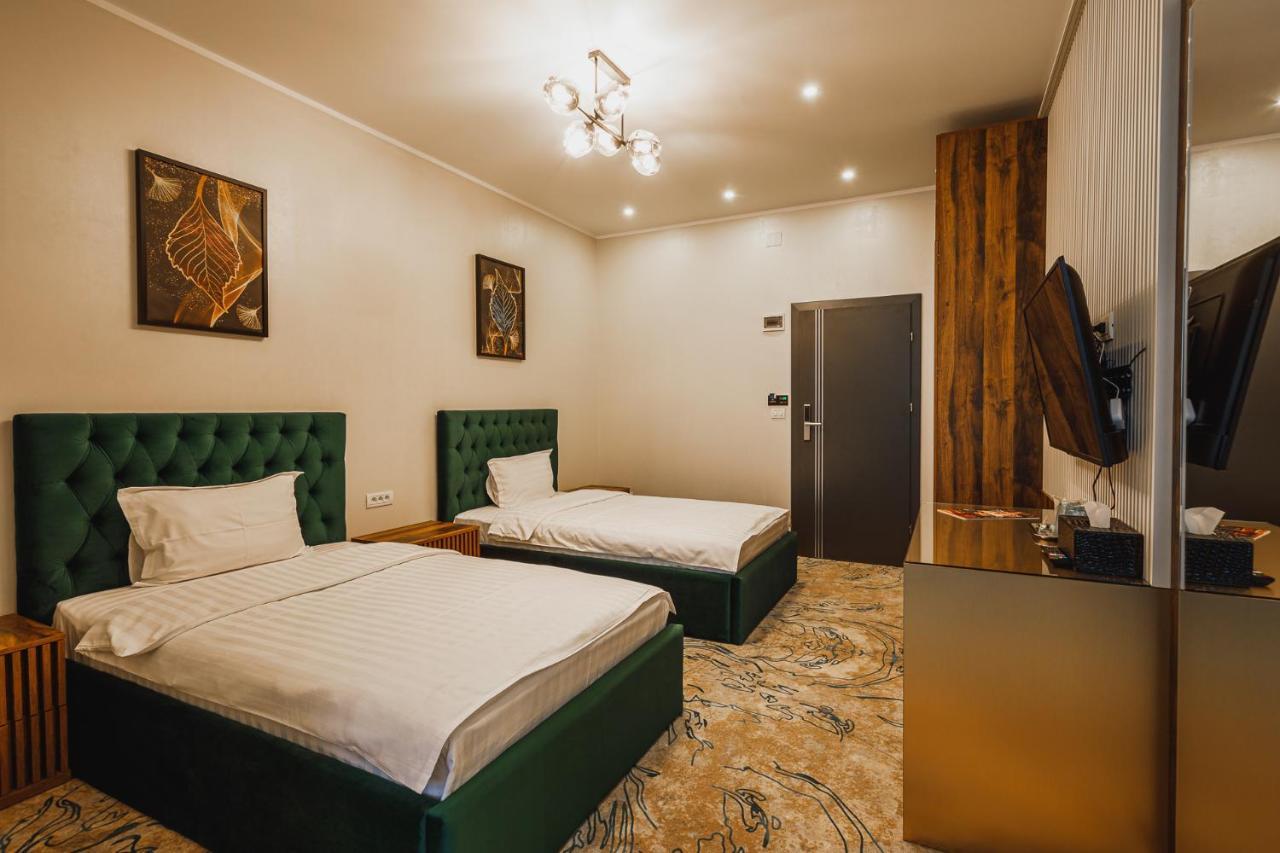 Motel Andra Tecuci Eksteriør billede